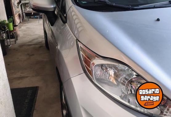 Autos - Ford Fiesta kinetic 2011 Nafta 178000Km - En Venta