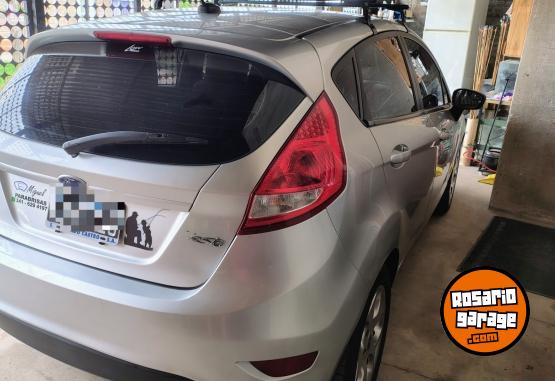Autos - Ford Fiesta kinetic 2011 Nafta 178000Km - En Venta