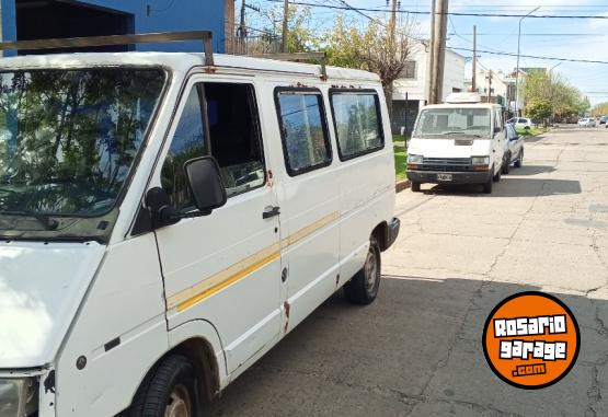 Utilitarios - Renault Trafic 1994 GNC 100Km - En Venta