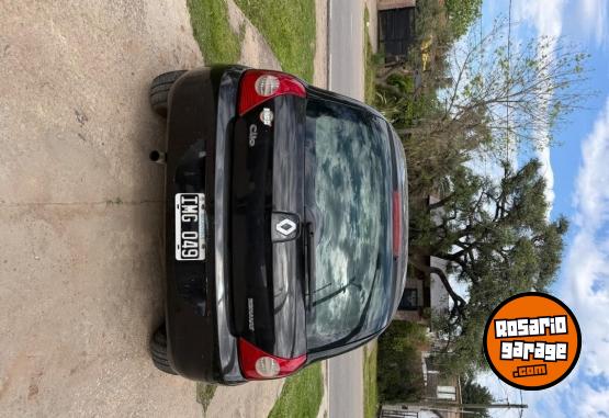 Autos - Renault Clio pack plus 2010 Nafta 240000Km - En Venta
