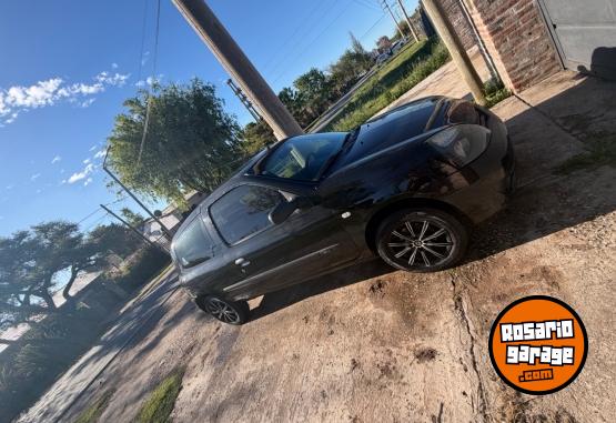 Autos - Renault Clio pack plus 2010 Nafta 240000Km - En Venta