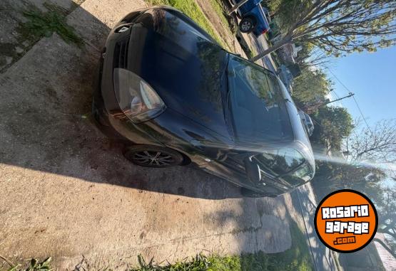 Autos - Renault Clio pack plus 2010 Nafta 240000Km - En Venta