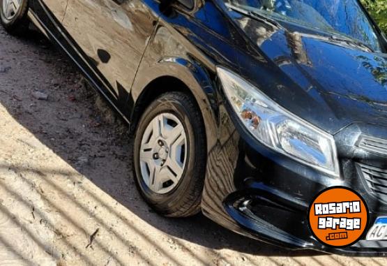Autos - Chevrolet Ónix joy 2017 Nafta 82000Km - En Venta