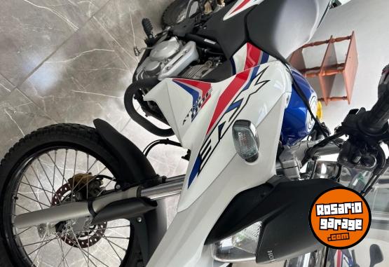 Motos - Honda Xre 2020 Nafta 6700Km - En Venta