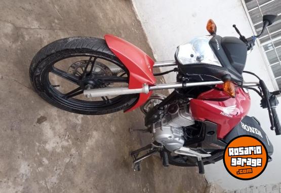 Motos - Honda New titan 2016 Nafta 52000Km - En Venta
