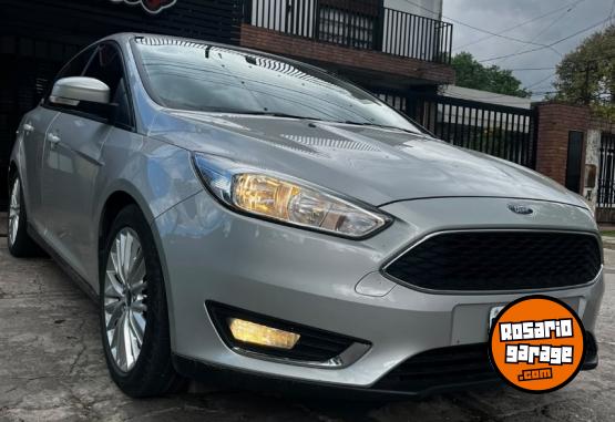Autos - Ford Focus se plus 2016 Nafta 63000Km - En Venta