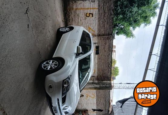 Camionetas - Renault Koleos Dinamique 4x4 MT 2011 Nafta 160000Km - En Venta