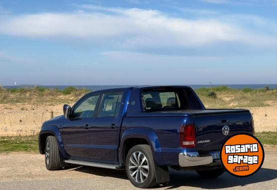 Camionetas - Volkswagen Amarok v6 2023 Diesel 70000Km - En Venta