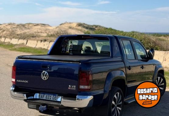 Camionetas - Volkswagen Amarok v6 2023 Diesel 70000Km - En Venta