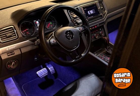Camionetas - Volkswagen Amarok v6 2023 Diesel 70000Km - En Venta