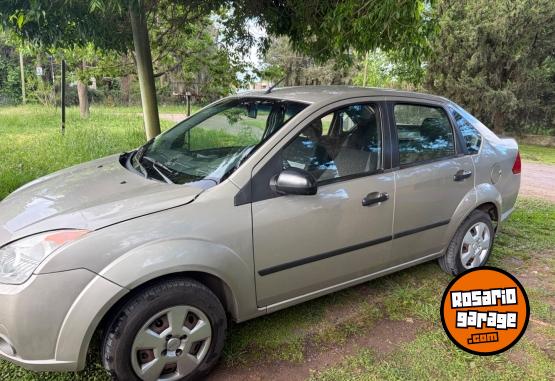 Autos - Ford fiesta max 2009 Nafta 142000Km - En Venta