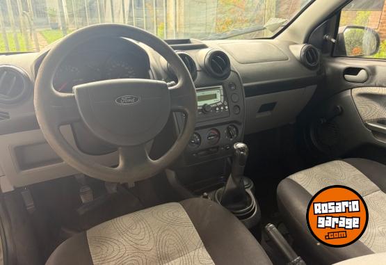 Autos - Ford fiesta max 2009 Nafta 142000Km - En Venta