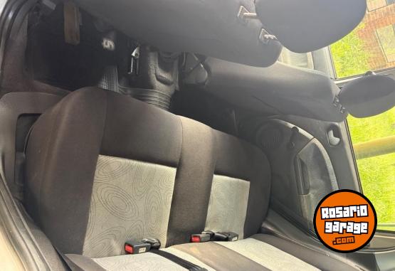 Autos - Ford fiesta max 2009 Nafta 142000Km - En Venta