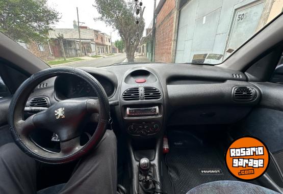 Autos - Peugeot 206 2000 Nafta 312000Km - En Venta