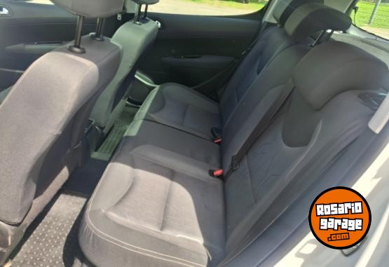 Autos - Peugeot 308 allure 2017 Diesel 160000Km - En Venta