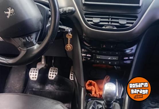 Autos - Peugeot 2008 2018 Nafta 106000Km - En Venta