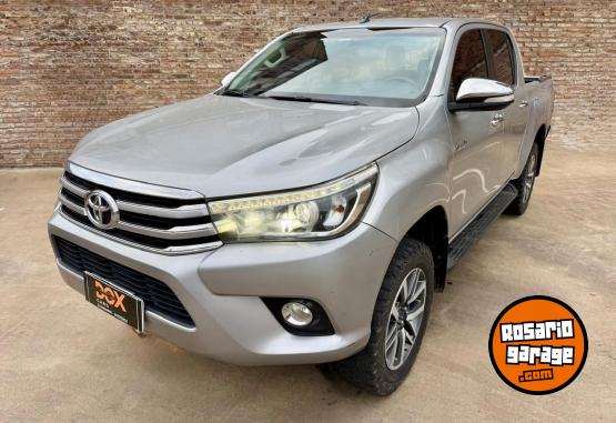 Camionetas - Toyota Hilux 2.8 TDi SRX 4x4 2017 Diesel - En Venta