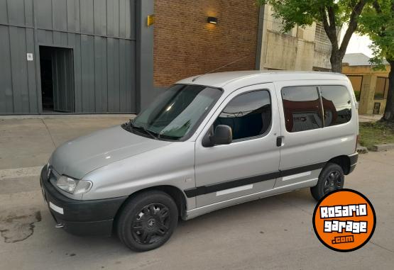 Utilitarios - Peugeot Partner 1.9 2009 Diesel 240000Km - En Venta