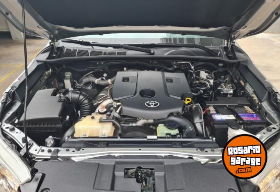 Camionetas - Toyota Hilux D/C SR 4x2 2019 Diesel 90000Km - En Venta