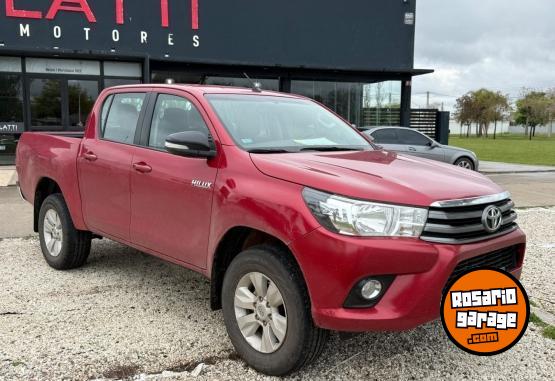 Camionetas - Toyota Hilux 2.4 DC 4X2 SR L16 2016 Diesel 88000Km - En Venta