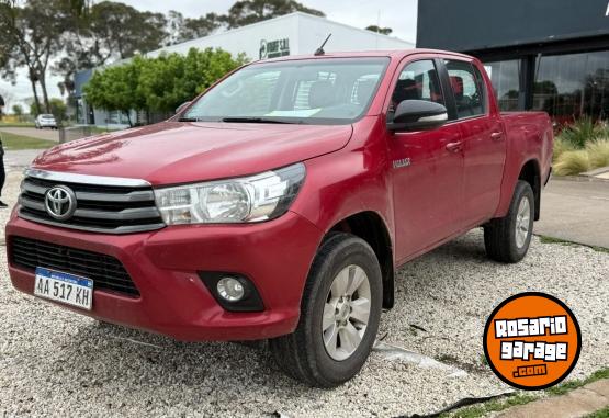 Camionetas - Toyota Hilux 2.4 DC 4X2 SR L16 2016 Diesel 88000Km - En Venta