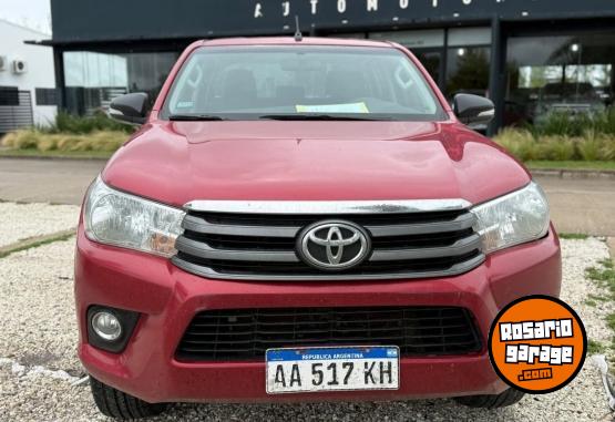 Camionetas - Toyota Hilux 2.4 DC 4X2 SR L16 2016 Diesel 88000Km - En Venta