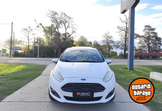 Autos - Ford Fiesta Titanium Powershif 2015 Nafta 178000Km - En Venta