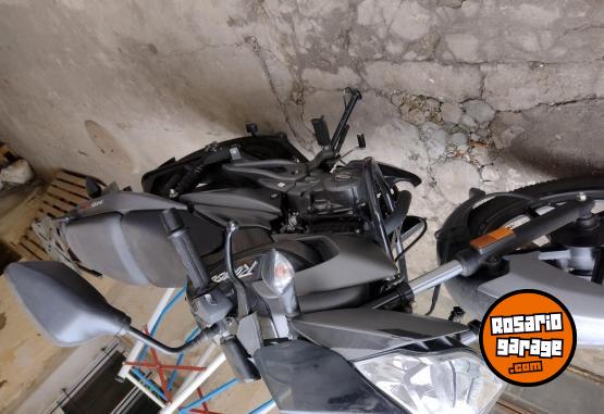 Motos - Bajaj Rouser NS 125 2023 Nafta 13000Km - En Venta