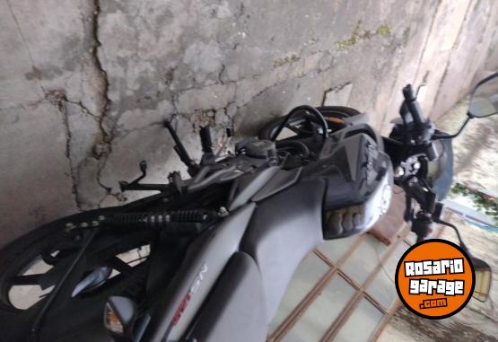 Motos - Bajaj Rouser NS 125 2023 Nafta 13000Km - En Venta