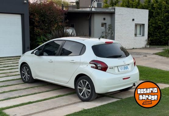Autos - Peugeot 208 Allure 2018 Nafta 75000Km - En Venta