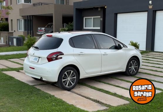 Autos - Peugeot 208 Allure 2018 Nafta 75000Km - En Venta