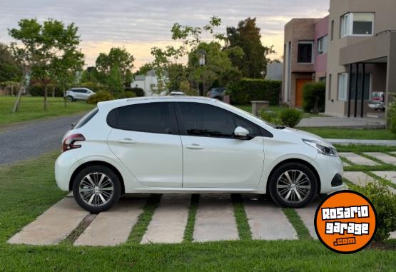 Autos - Peugeot 208 Allure 2018 Nafta 75000Km - En Venta