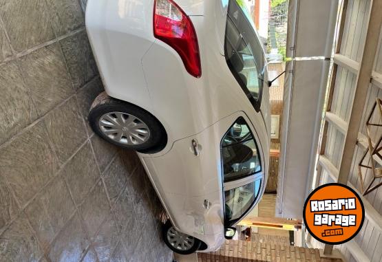 Autos - Nissan Versa VDrive 2021 Nafta 76227Km - En Venta