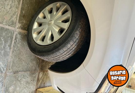 Autos - Nissan Versa VDrive 2021 Nafta 76227Km - En Venta