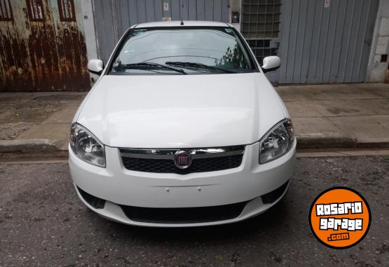 Autos - Fiat Siena 2017 GNC 131000Km - En Venta