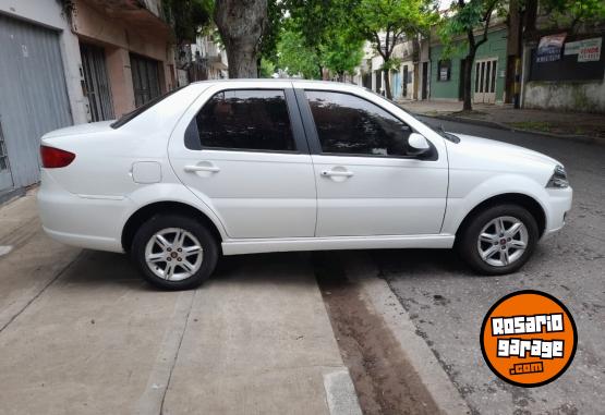Autos - Fiat Siena 2017 GNC 131000Km - En Venta