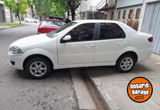 Autos - Fiat Siena 2017 GNC 131000Km - En Venta