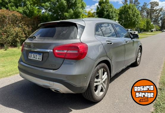 Autos - Mercedes Benz GLA 200 2016 Nafta 83000Km - En Venta