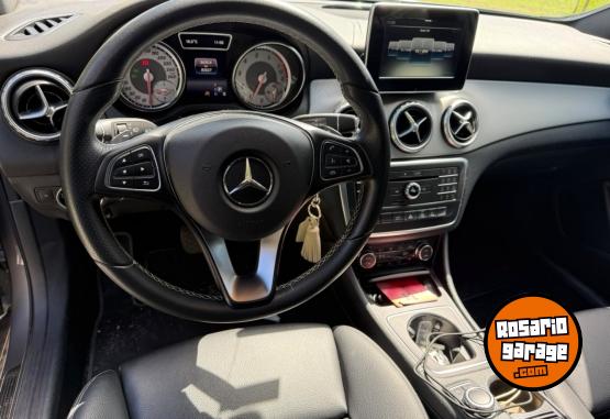Autos - Mercedes Benz GLA 200 2016 Nafta 83000Km - En Venta