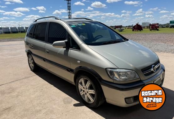 Autos - Chevrolet Zafira 2010 Nafta 215000Km - En Venta