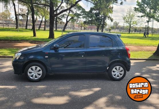 Autos - Toyota ETIOS 2015 Nafta 45000Km - En Venta