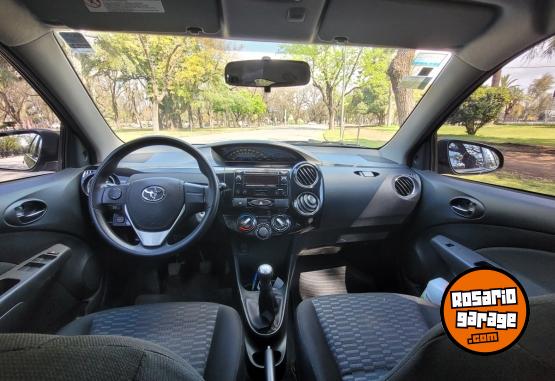 Autos - Toyota ETIOS 2015 Nafta 45000Km - En Venta
