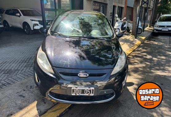 Autos - Ford Fiesta Kinetic Titanium 2011 Nafta 174000Km - En Venta