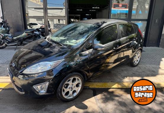 Autos - Ford Fiesta Kinetic Titanium 2011 Nafta 174000Km - En Venta