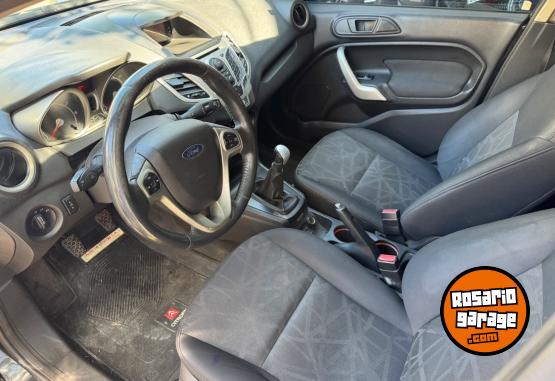 Autos - Ford Fiesta Kinetic Titanium 2011 Nafta 174000Km - En Venta