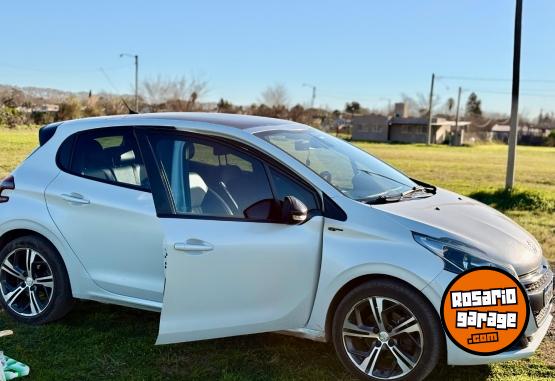 Autos - Peugeot 208 GT 2017 Nafta 101000Km - En Venta