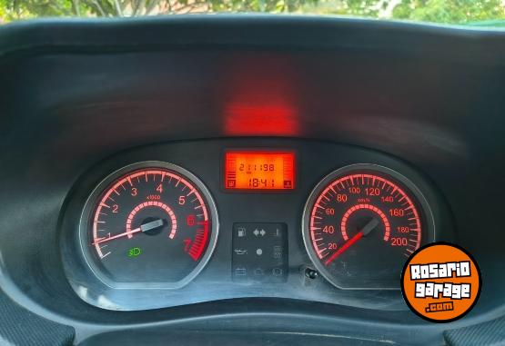 Autos - Renault Logan 2012 Nafta 212000Km - En Venta