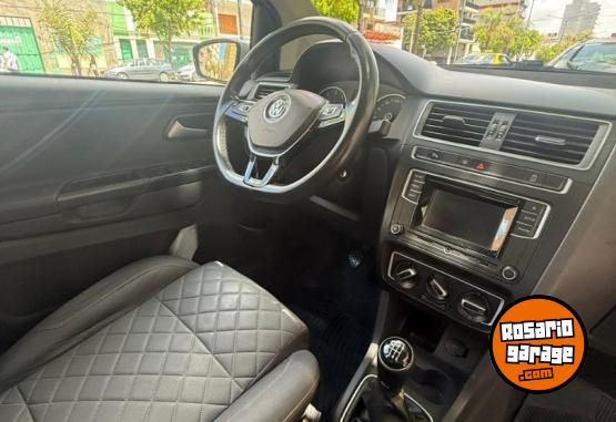 Autos - Volkswagen Suran 2016 Nafta 93500Km - En Venta