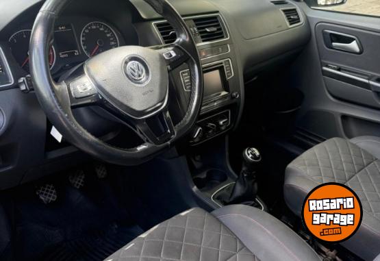 Autos - Volkswagen Suran 2016 Nafta 93500Km - En Venta