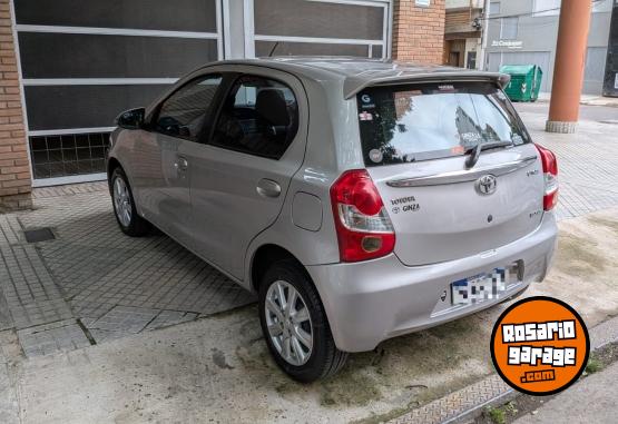 Autos - Toyota Etios xls 2017 Nafta 157300Km - En Venta